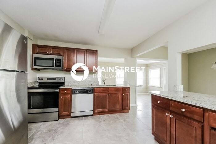 713 E Flag Way - Photo 7 of 16