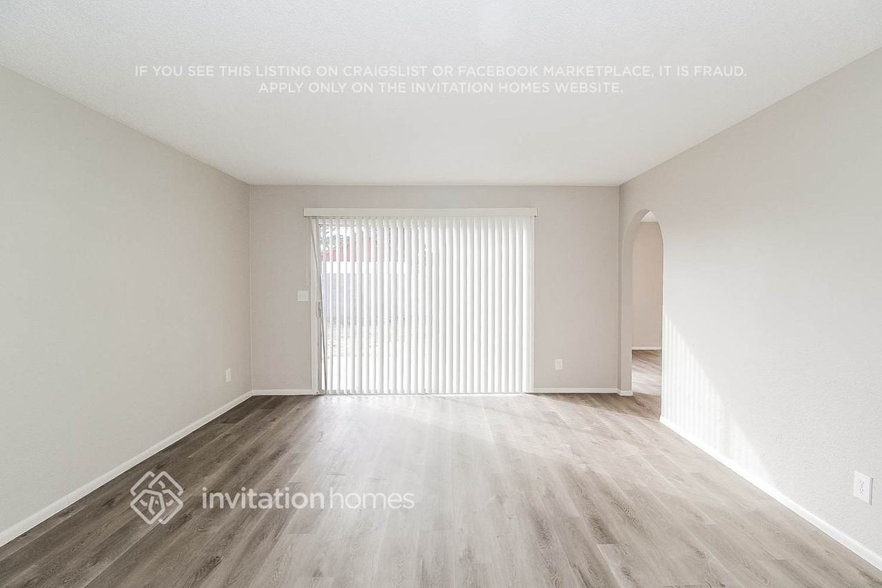 4243 W Michelle Dr - Photo 7 of 16