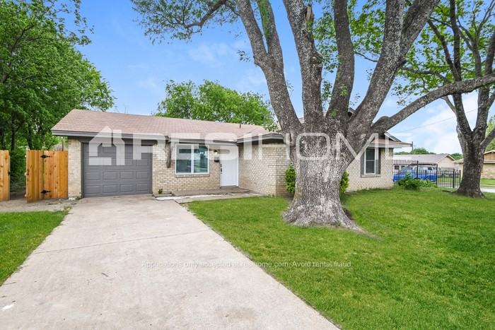 6436 Moonhill Dr - Photo 2 of 19