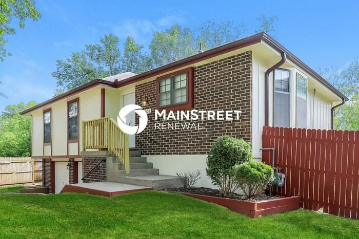 1501 N Aztec Ave - Photo 2 of 17