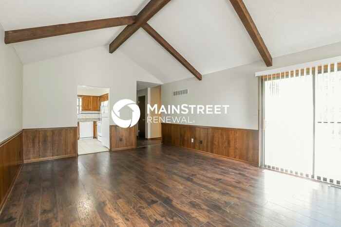 1501 N Aztec Ave - Photo 3 of 17