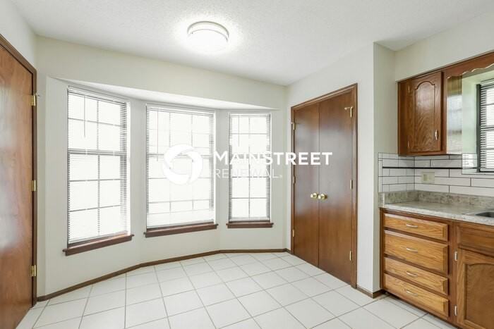 1501 N Aztec Ave - Photo 6 of 17