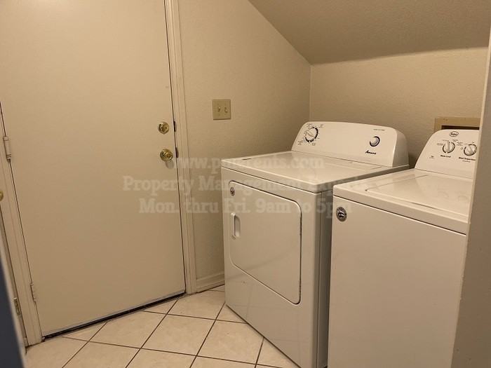 8761 Deer Creek Cir - Photo 4 of 5