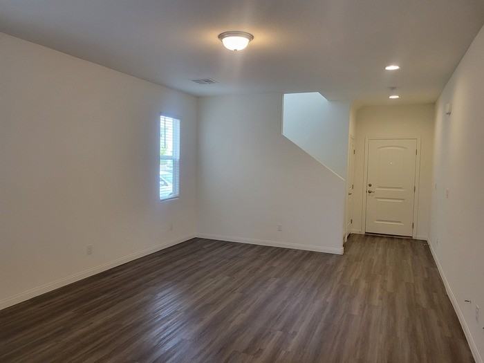 5923 Aramis Ave - Photo 3 of 16