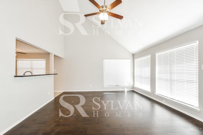 2902 Princewood Dr - Photo 5 of 16