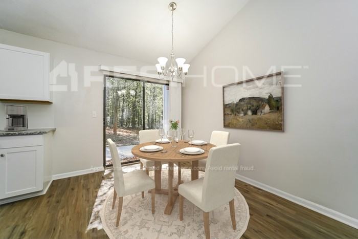 370 Ridge Trl - Photo 4 of 18