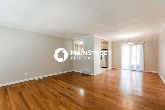 508 E 109th St - Photo 3 of 17