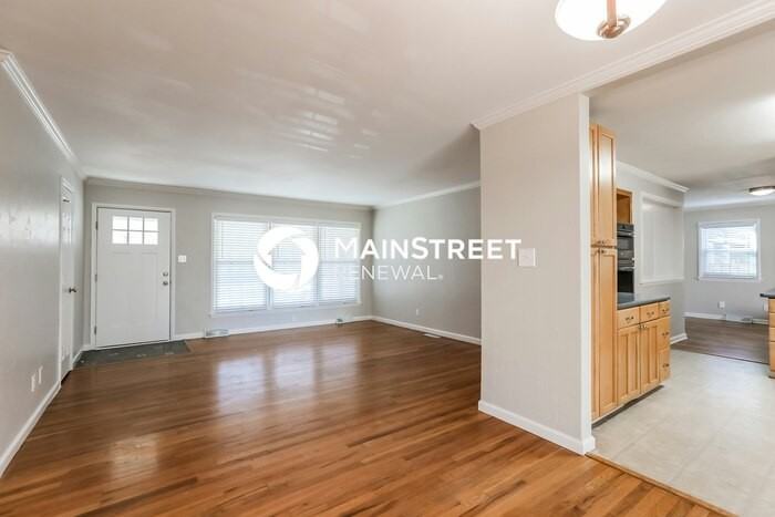 508 E 109th St - Photo 4 of 17