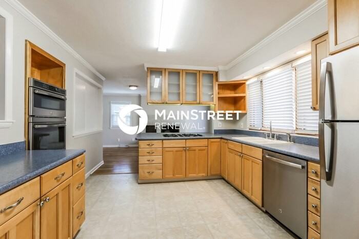 508 E 109th St - Photo 5 of 17