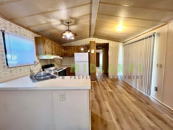 4993 Beckman Rd - Photo 4 of 22