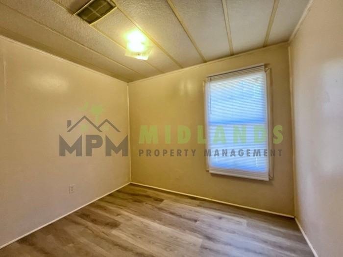 4993 Beckman Rd - Photo 7 of 22