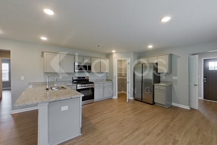 657 June St - Photo 6 of 21