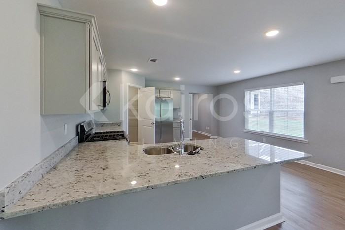 657 June St - Photo 7 of 21