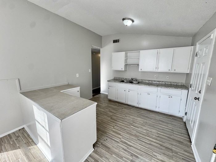 3462 Mark Twain St - Photo 6 of 19