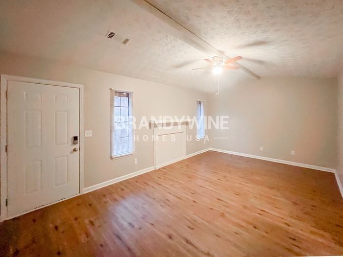 5063 Springtree Ct - Photo 3 of 27