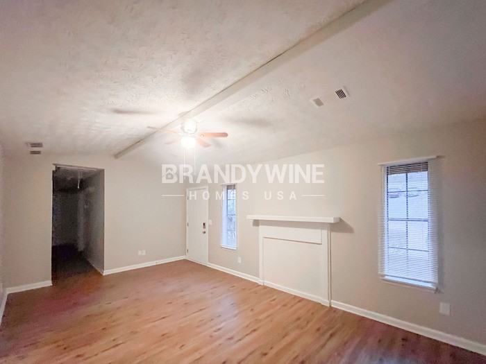 5063 Springtree Ct - Photo 4 of 27