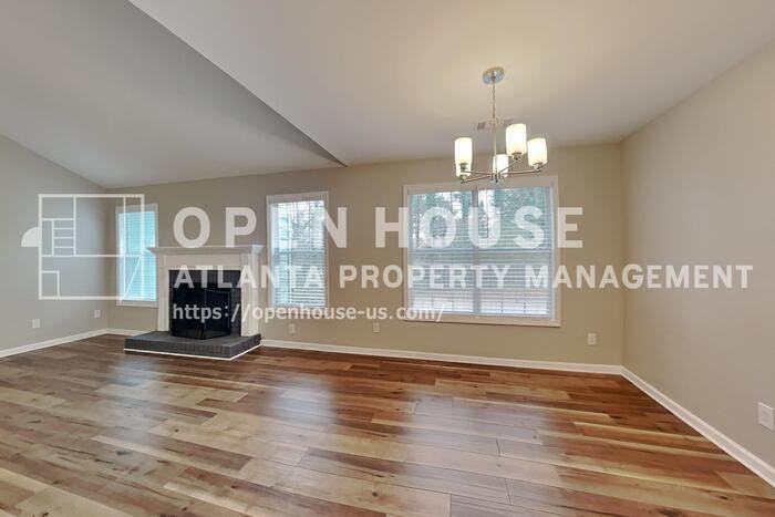 3261 Chesterfield Ct - Photo 7 of 20