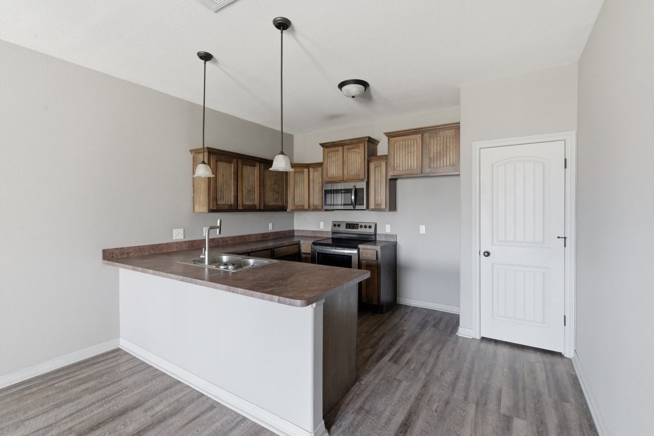 101 101 W Capps Street - AMOVE IN 7/14 #A - Photo 4 of 43