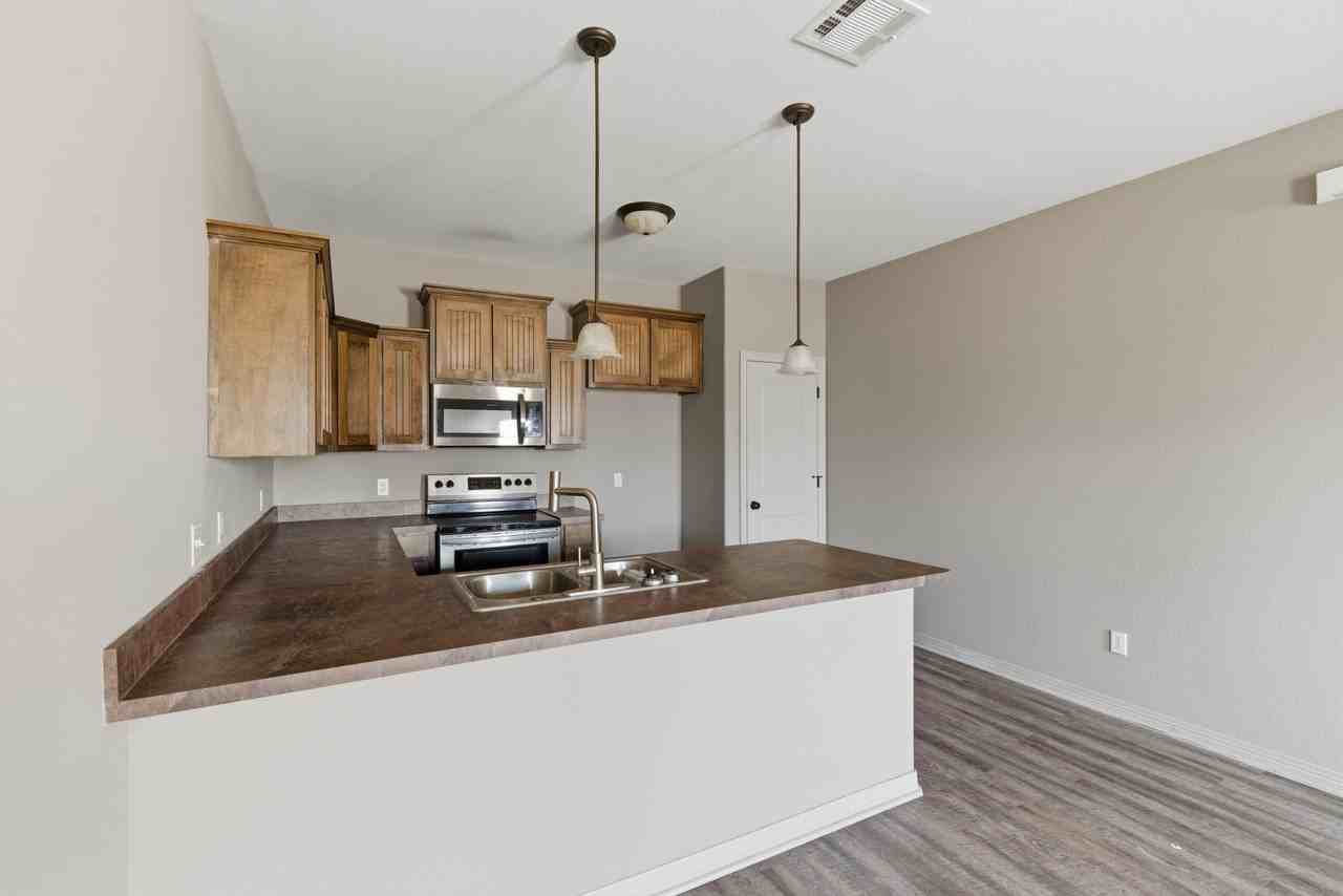 101 101 W Capps Street - AMOVE IN 7/14 #A - Photo 7 of 43