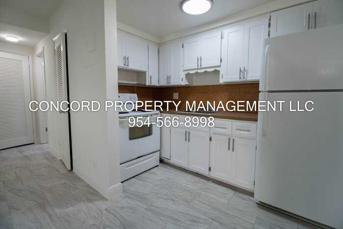 1855 Adams St #9 - Photo 3 of 12