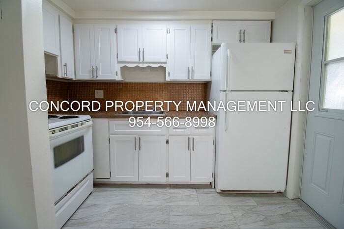 1855 Adams St #9 - Photo 4 of 12