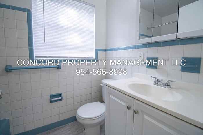 1855 Adams St #9 - Photo 6 of 12