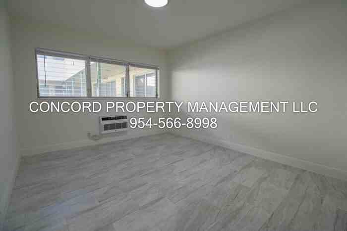 1855 Adams St #9 - Photo 7 of 12