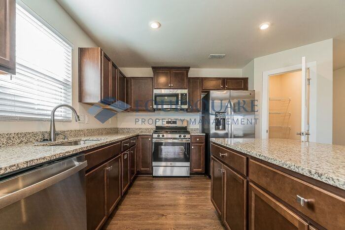 8621 Kenridge Ln - Photo 6 of 22