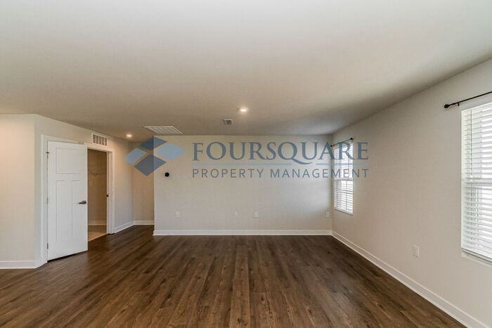 8621 Kenridge Ln - Photo 7 of 22