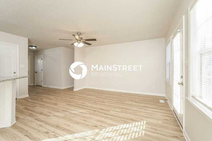 148 Garland St - Photo 5 of 18