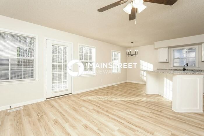 148 Garland St - Photo 6 of 18