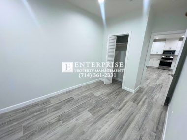 6084 Camphor Ave - Photo 3 of 10