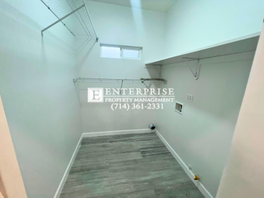 6084 Camphor Ave - Photo 6 of 10