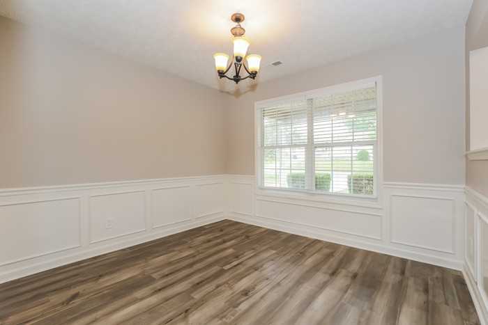 1004 Swayze Ct - Photo 5 of 13