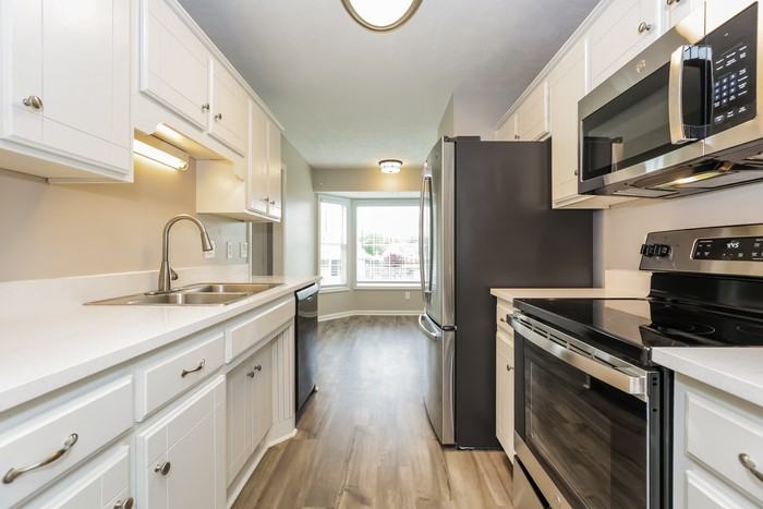 1004 Swayze Ct - Photo 6 of 13