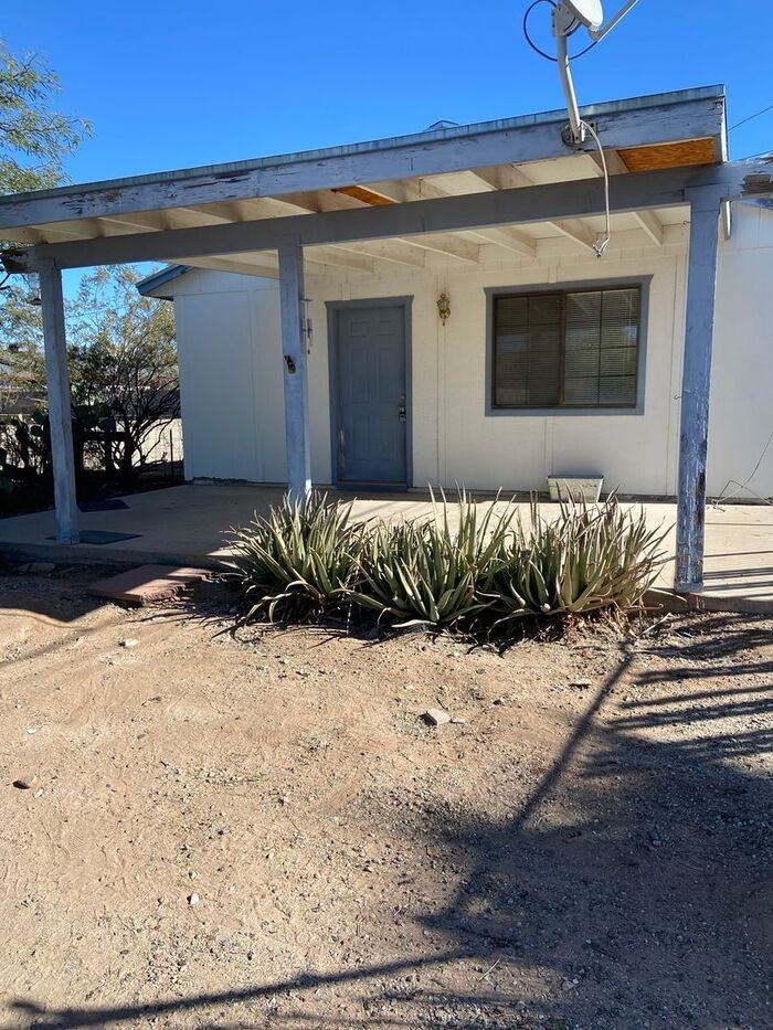 1416 E Linden St #2 - Photo 2 of 18