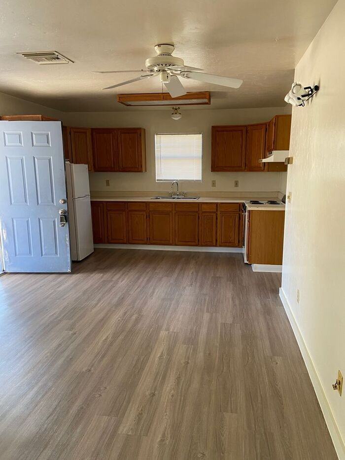 1416 E Linden St #2 - Photo 6 of 18