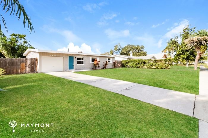 1752 Evans Dr - Photo 4 of 12