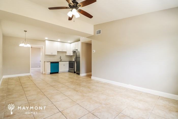 1752 Evans Dr - Photo 5 of 12