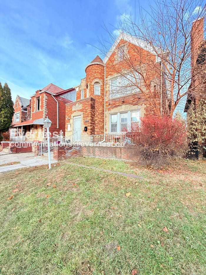 4066 Tyler St #2E - Photo 2 of 26