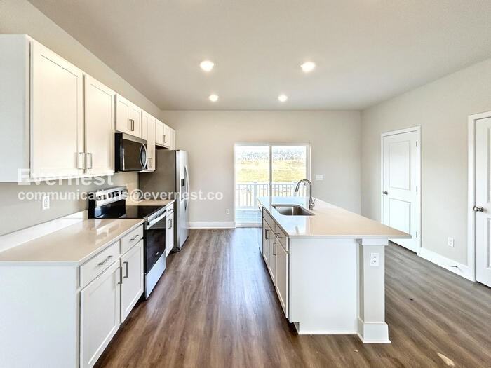 191 Sioux Loop - Photo 2 of 23