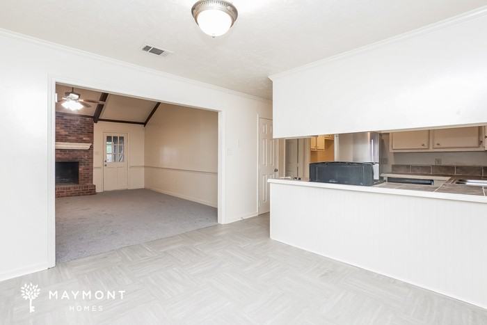 703 Greenfield Dr - Photo 6 of 13