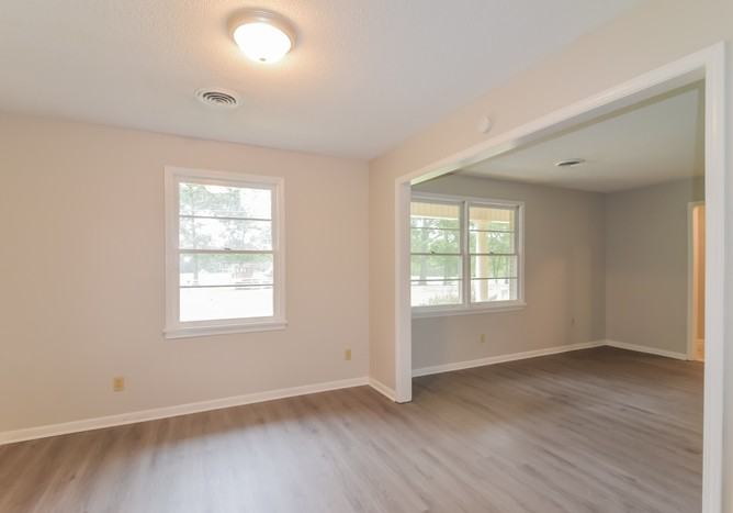 6041 Pineleaf Dr - Photo 4 of 11