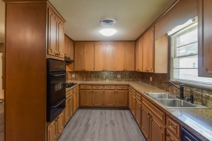 6041 Pineleaf Dr - Photo 5 of 11