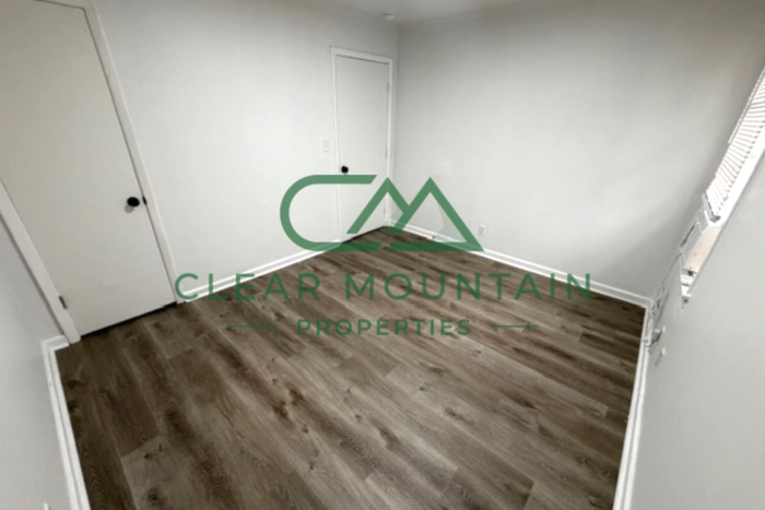 212 Victor Ct #5 - Photo 4 of 7