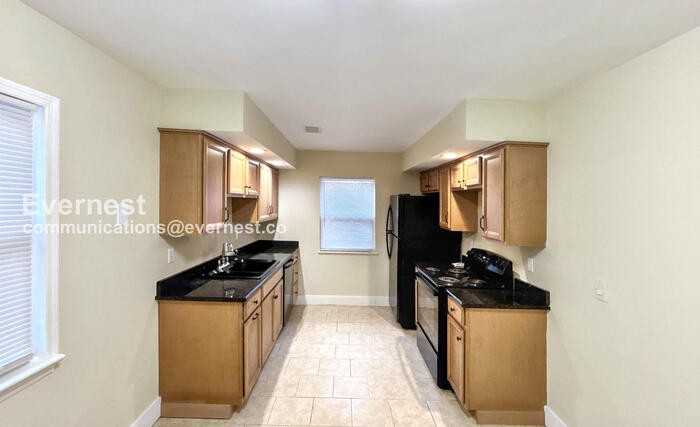 4814 Eldridge Rd - Photo 3 of 22