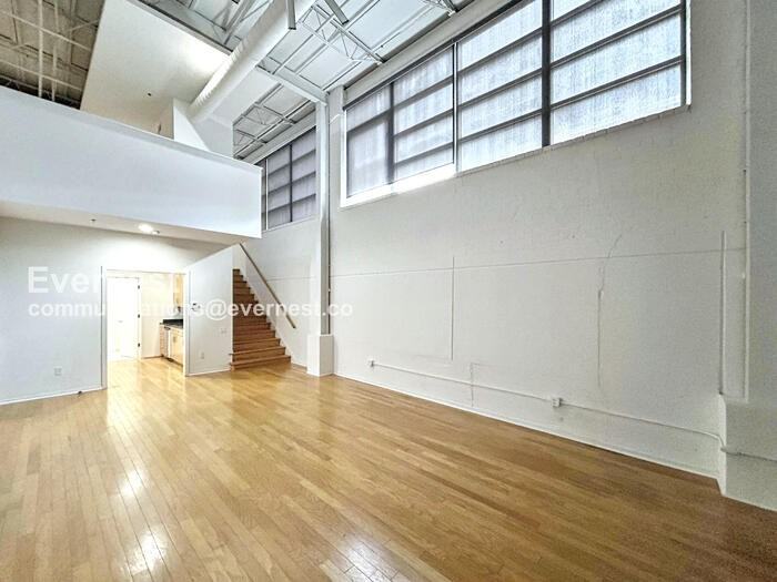 415 S Front St #111 - Photo 6 of 23