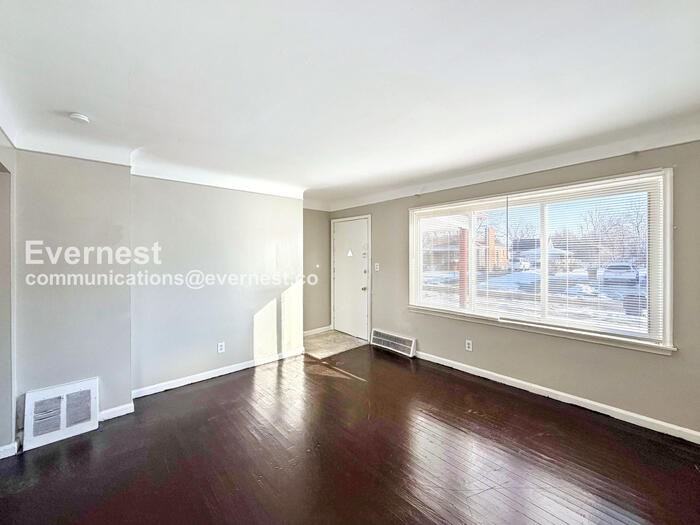 18559 Mackay St - Photo 4 of 17