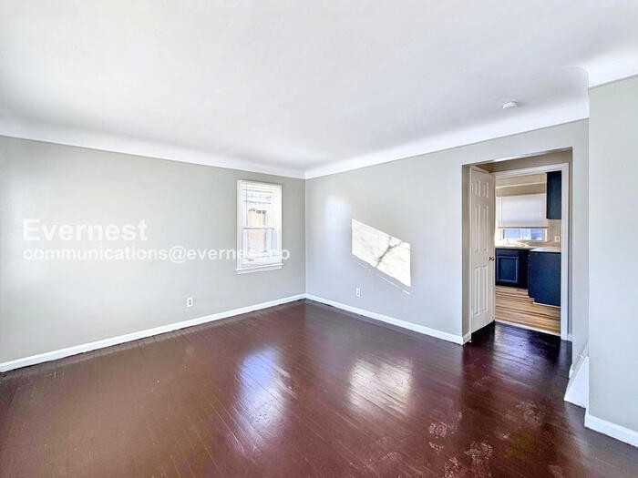 18559 Mackay St - Photo 5 of 17