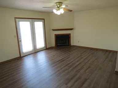 2129 Brett Ct - Photo 3 of 16